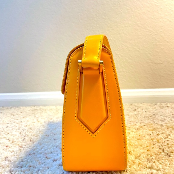 Louis Vuitton yellow epi leather Buci shoulder bag. - Picture 4 of 5